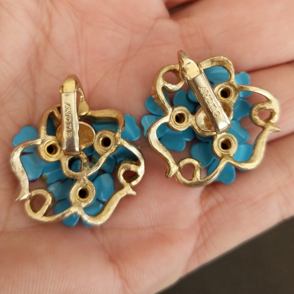 VTG. Avon Blue, Purple & Gold Tone & Blue RhinestoneFlower Clip On Earrings - Picture 12 of 13